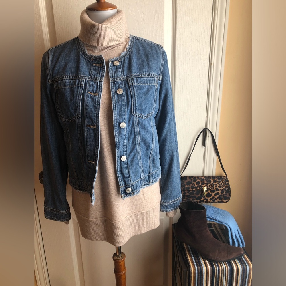 Tommy Bahama fray hem/collar crop denim coat jacket